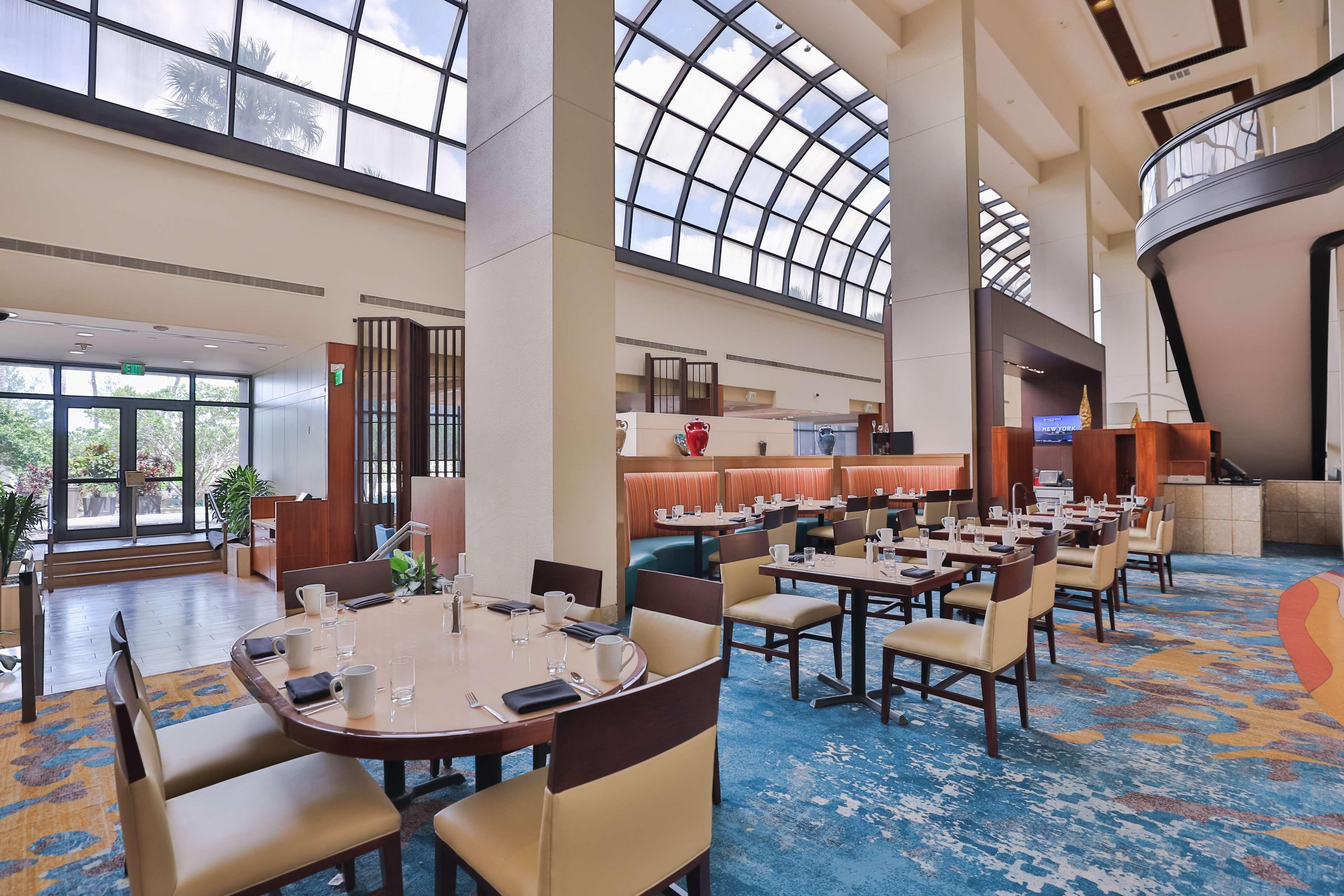 Hilton Miami Airport Blue Lagoon Exterior foto