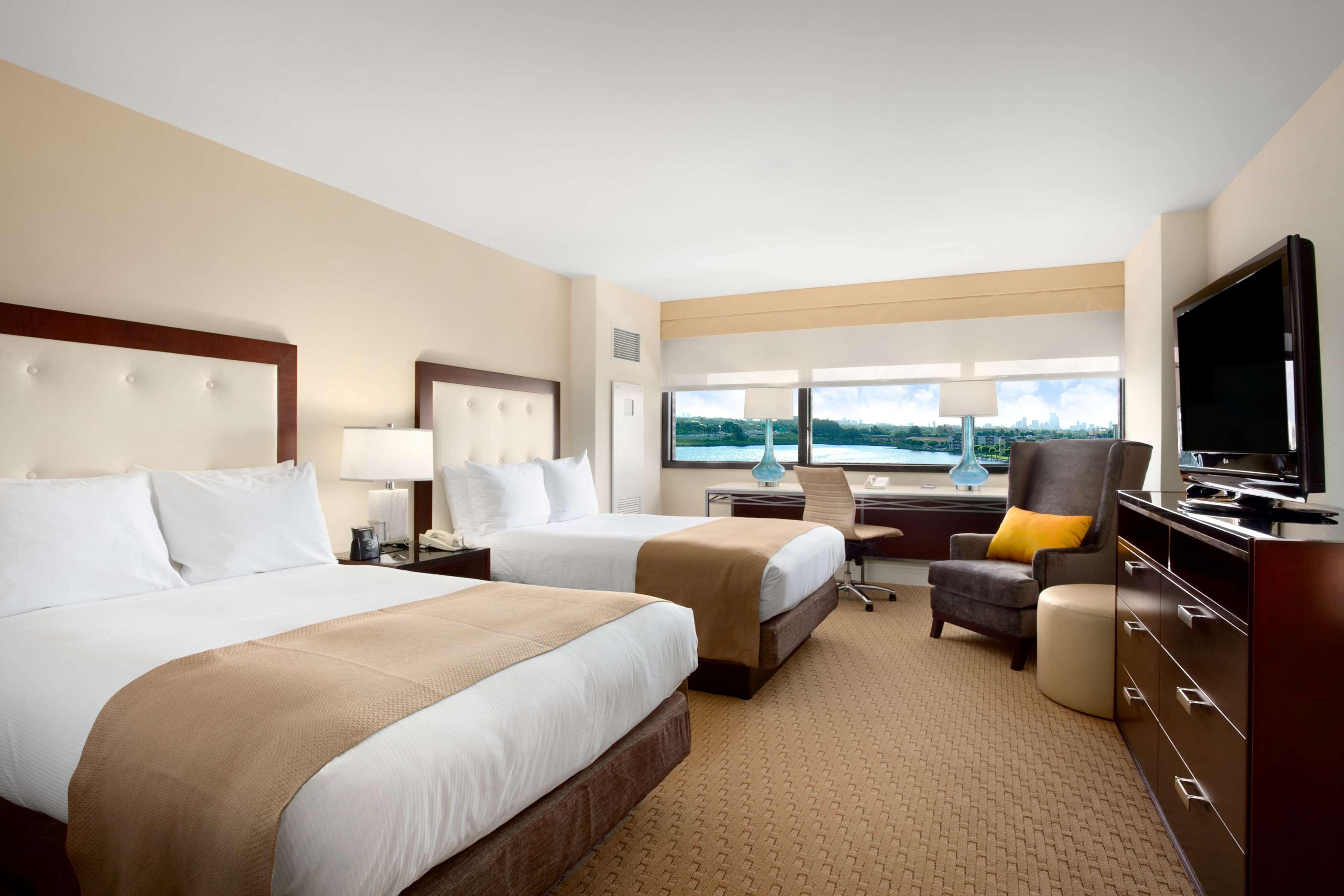 Hilton Miami Airport Blue Lagoon Exterior foto