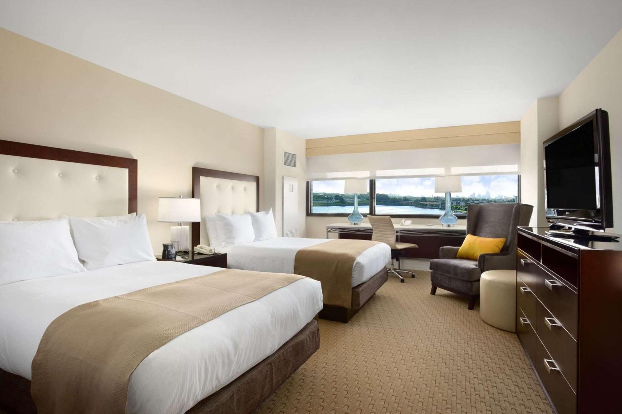 Hilton Miami Airport Blue Lagoon Exterior foto